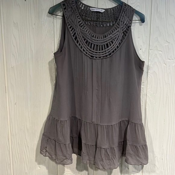 ZARA Woman blouse..satin type trim at neck and flounce at bottom size large - Picture 1 of 8